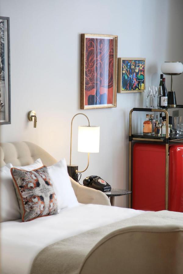 Virgin Hotels EDI Exterior foto A room at the Standard East Village