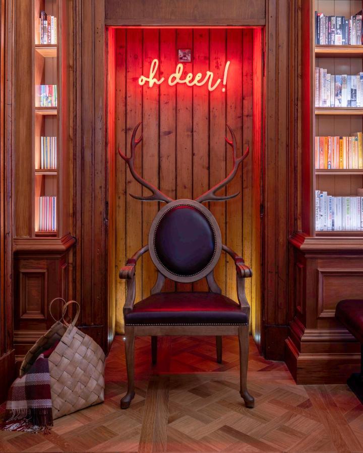 Virgin Hotels EDI Exterior foto The library chair