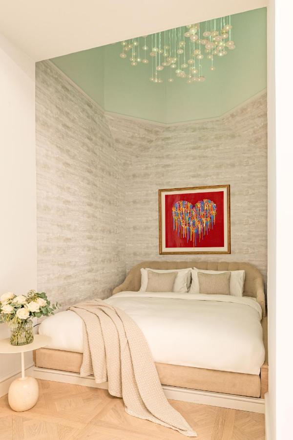 Virgin Hotels EDI Exterior foto A bedroom with a bed